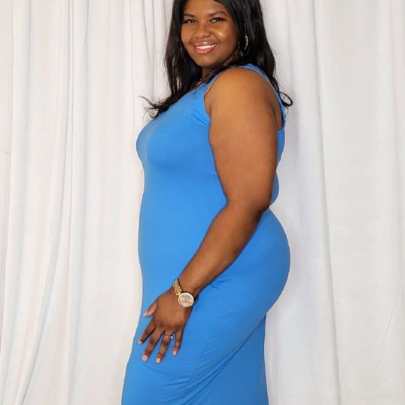 Sleeveless Maxi Dress - Picture 2 of 3